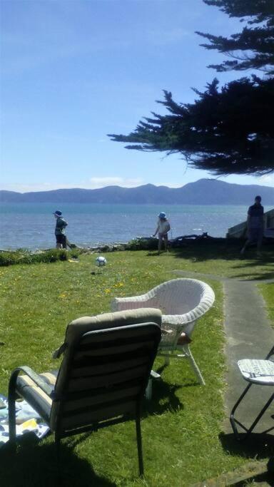 Beachfront Bliss Paraparaumu Exterior photo